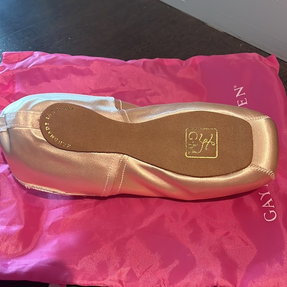 Chaussons Pointe Gaynor Minden – Pointure 37, Rose, Made In USA (occasion, RARE)